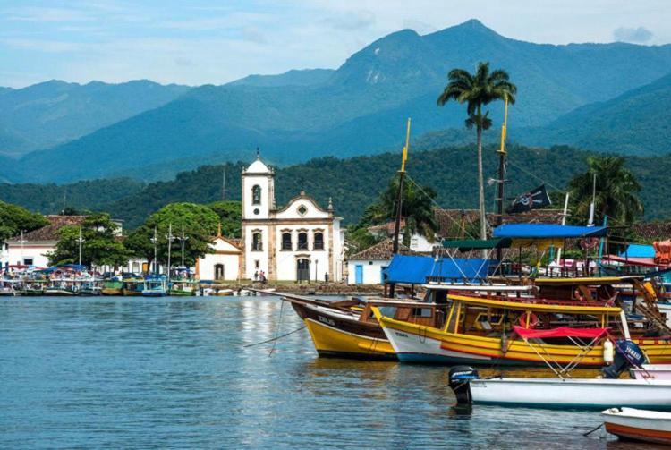 Suites E Flats E Ponto 2*